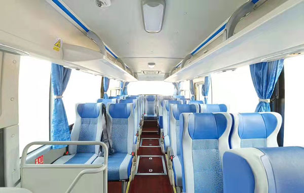 （企業(yè)班車(chē)租賃）企業(yè)想提升通勤效率這個(gè)是最好的選擇