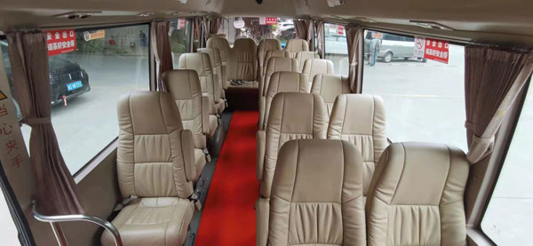 送你上班，接你下班，（班車巴士租賃）助你輕松通勤